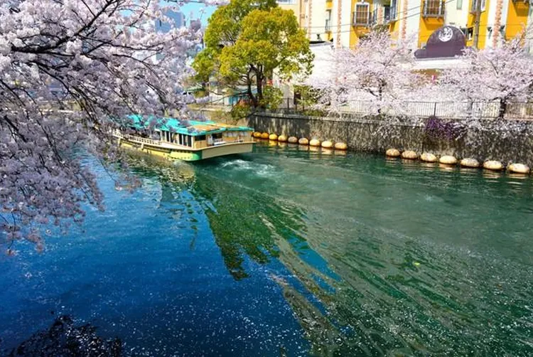 屋形船