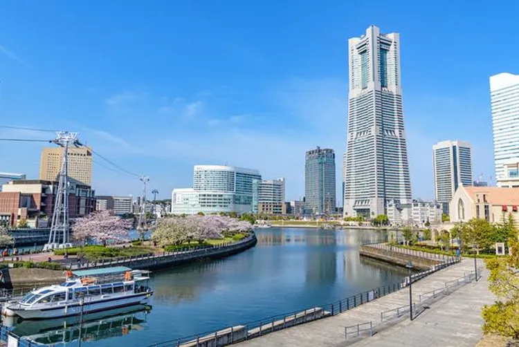 横浜